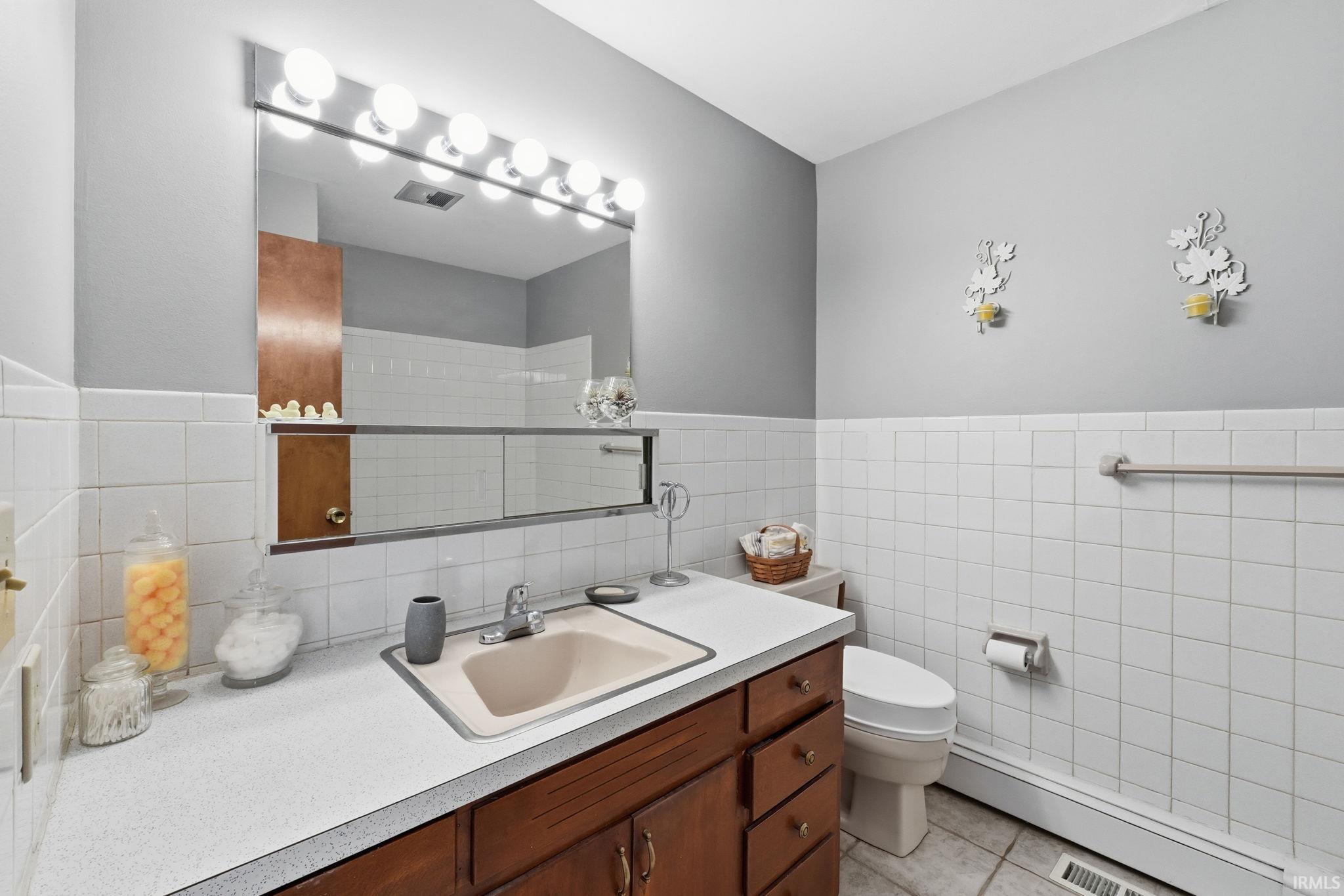5695 Highway 120 Howe, IN 46746 - Photo 15 of 30 Gallery Image 15
