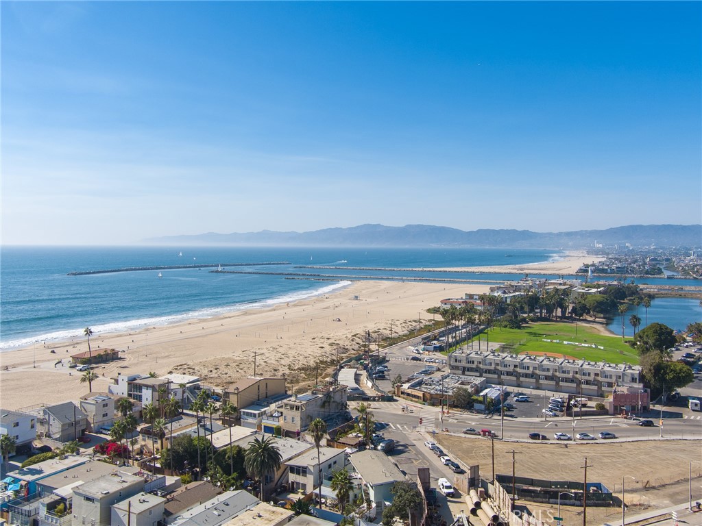 6929 Vista Del Mar Playa del Rey, CA 90293 - Photo 12 of 14 a view of a city and ocean view