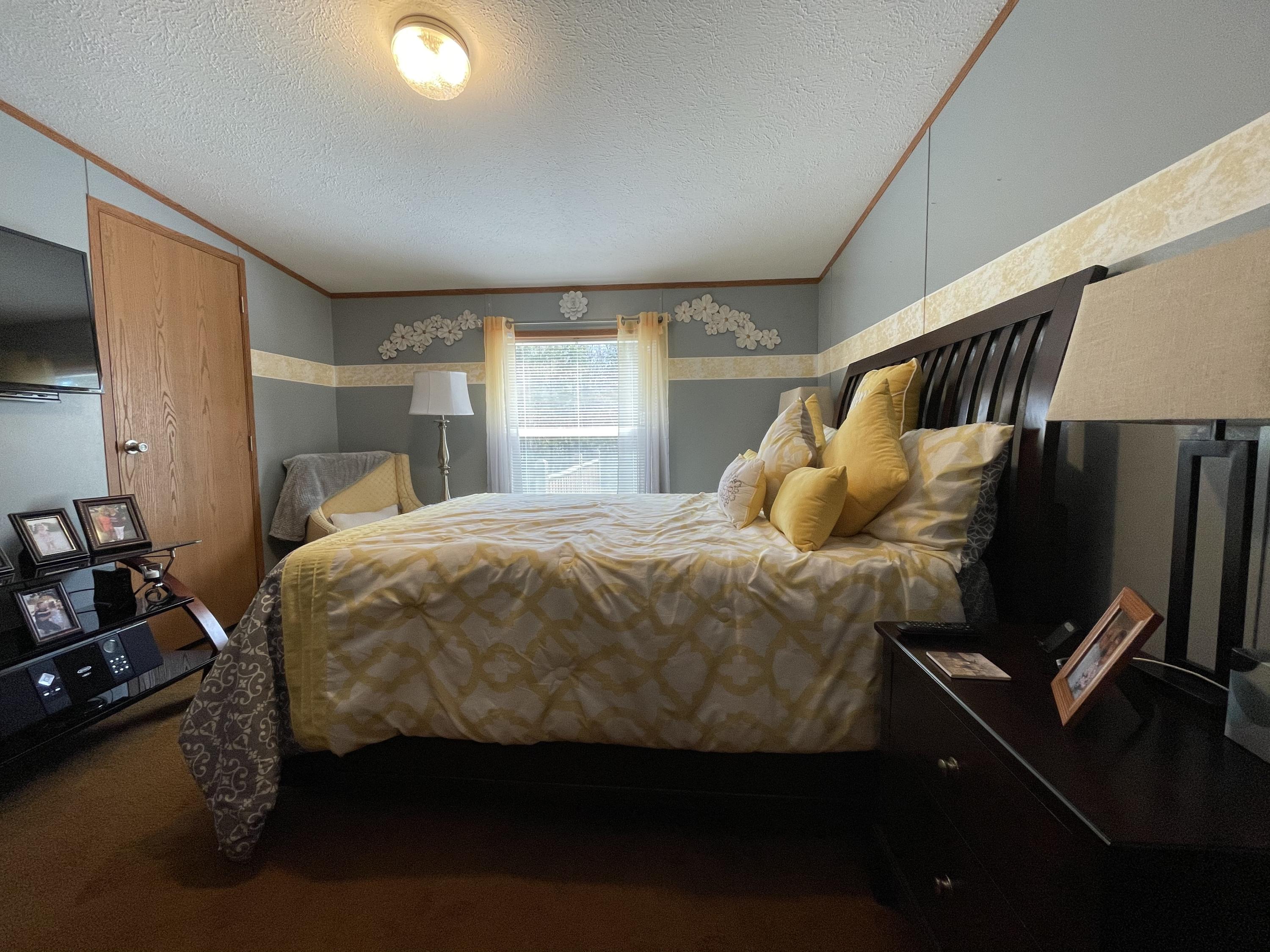 44 Haynes Road Mapleton, ME 04757 - Photo 11 of 17 IMG_8086