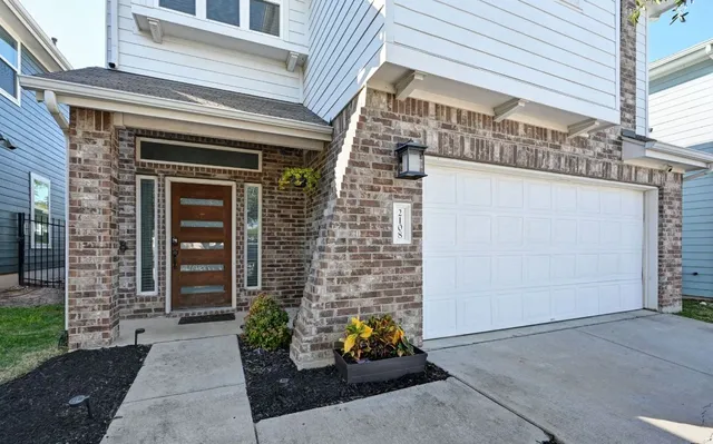 $2,800 | 2108 Hermia Street, Austin, TX 78741