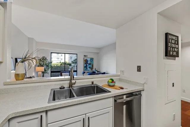 $238,000 | 988 Franklin Street, Unit 312, Oakland, CA 94607