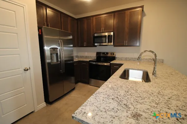 $1,250 | 640 Pacific Crest Trail, Copperas Cove, TX 76522