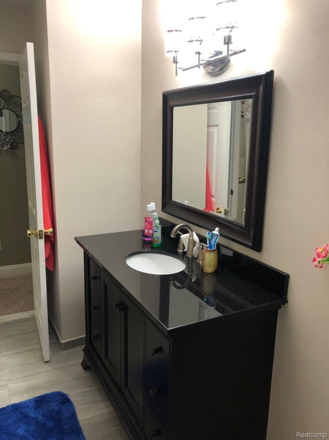 2327 Elmcrest Road Sterling Heights, MI 48310 - Photo 17 of 72 picture_61.jpg