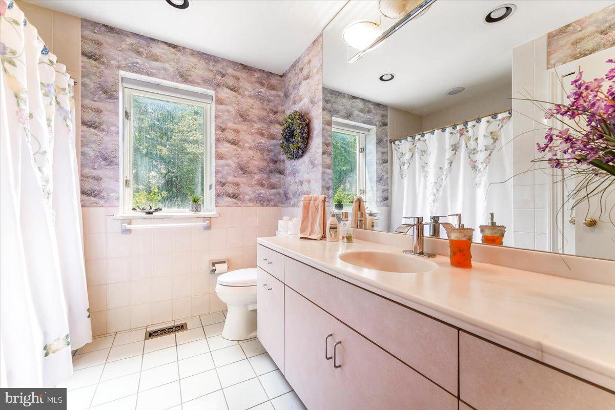 134 Springton Lake Road Media, PA 19063 - Photo 69 of 99 Hall Bath