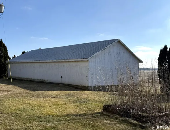 $329,900 | 2832 Highway 17, Galva, IL 61434