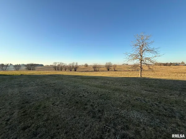 $329,900 | 2832 Highway 17, Galva, IL 61434