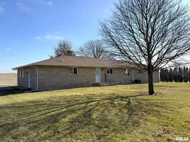 $329,900 | 2832 Highway 17, Galva, IL 61434