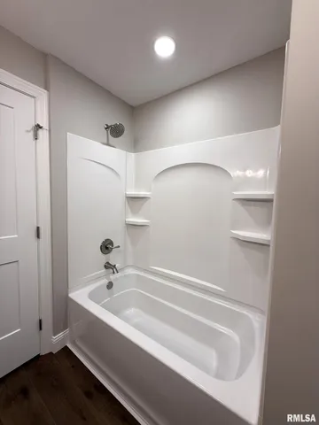 $329,900 | 2832 Highway 17, Galva, IL 61434