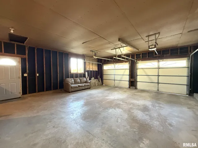 $329,900 | 2832 Highway 17, Galva, IL 61434