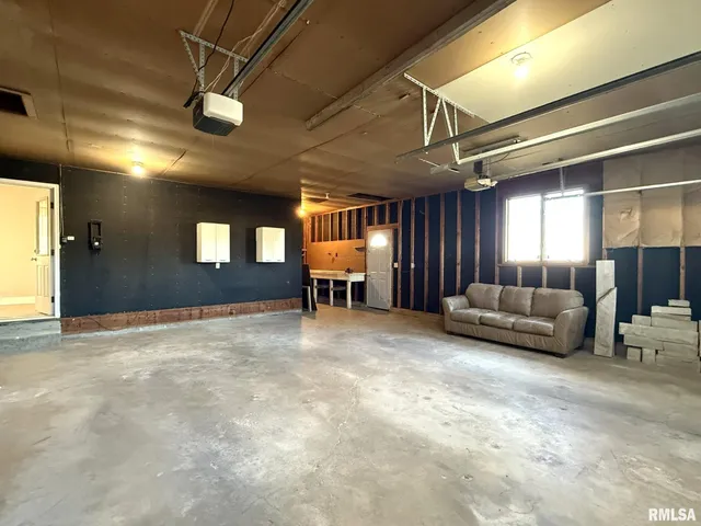 $329,900 | 2832 Highway 17, Galva, IL 61434