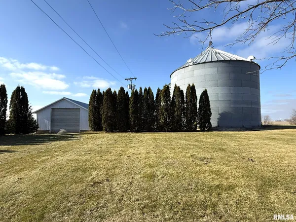 $329,900 | 2832 Highway 17, Galva, IL 61434