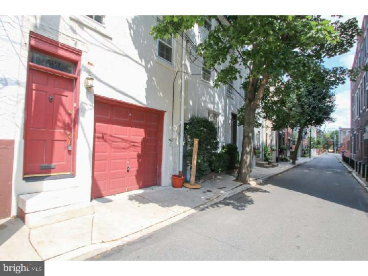 2127 Rodman Street Philadelphia, PA 19146 - Photo 14 of 15 Exterior
