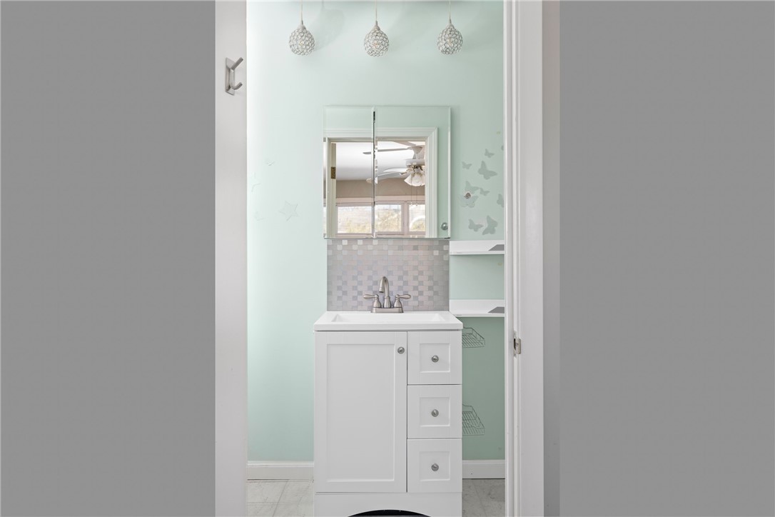 60 Merrymount Drive Warwick, RI 02888 - Photo 14 of 24