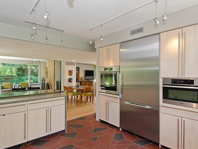 2316 Devonshire Road Ann Arbor, MI 48104 - Photo 16 of 59 Photo 17