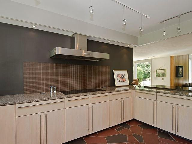 2316 Devonshire Road Ann Arbor, MI 48104 - Photo 17 of 59 Photo 18
