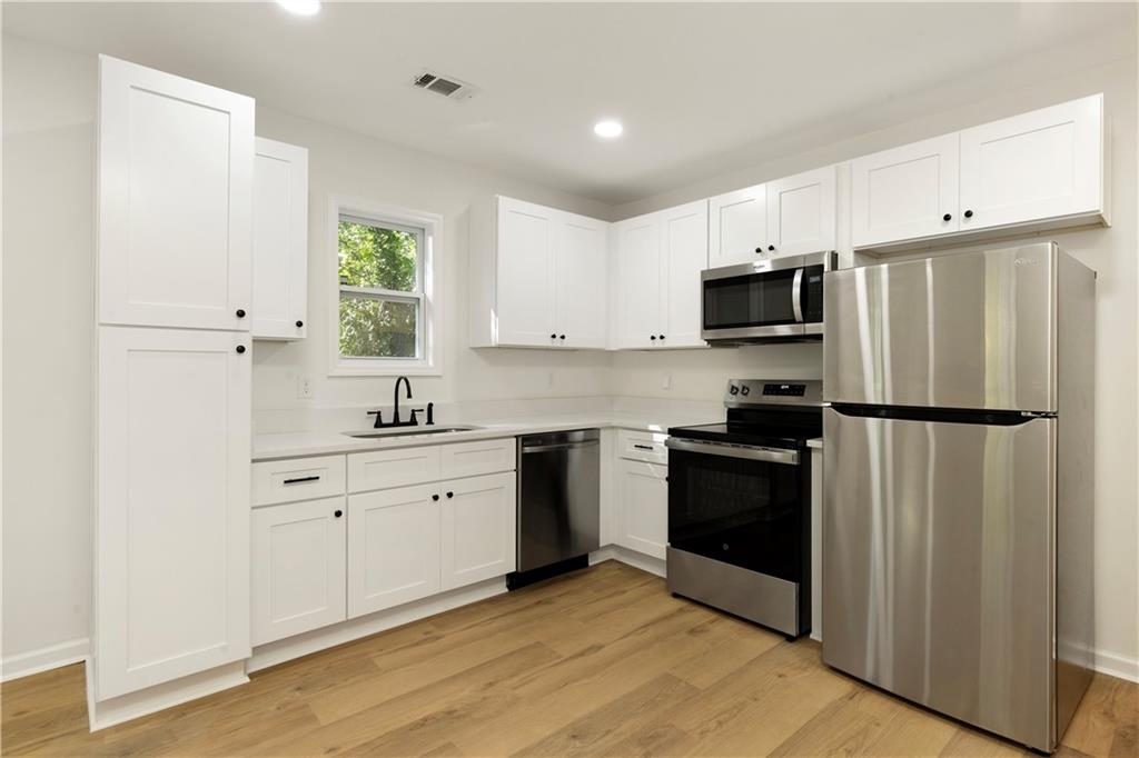 1015 Sims Street Southwest Atlanta, GA 30310 - Photo 16 of 41