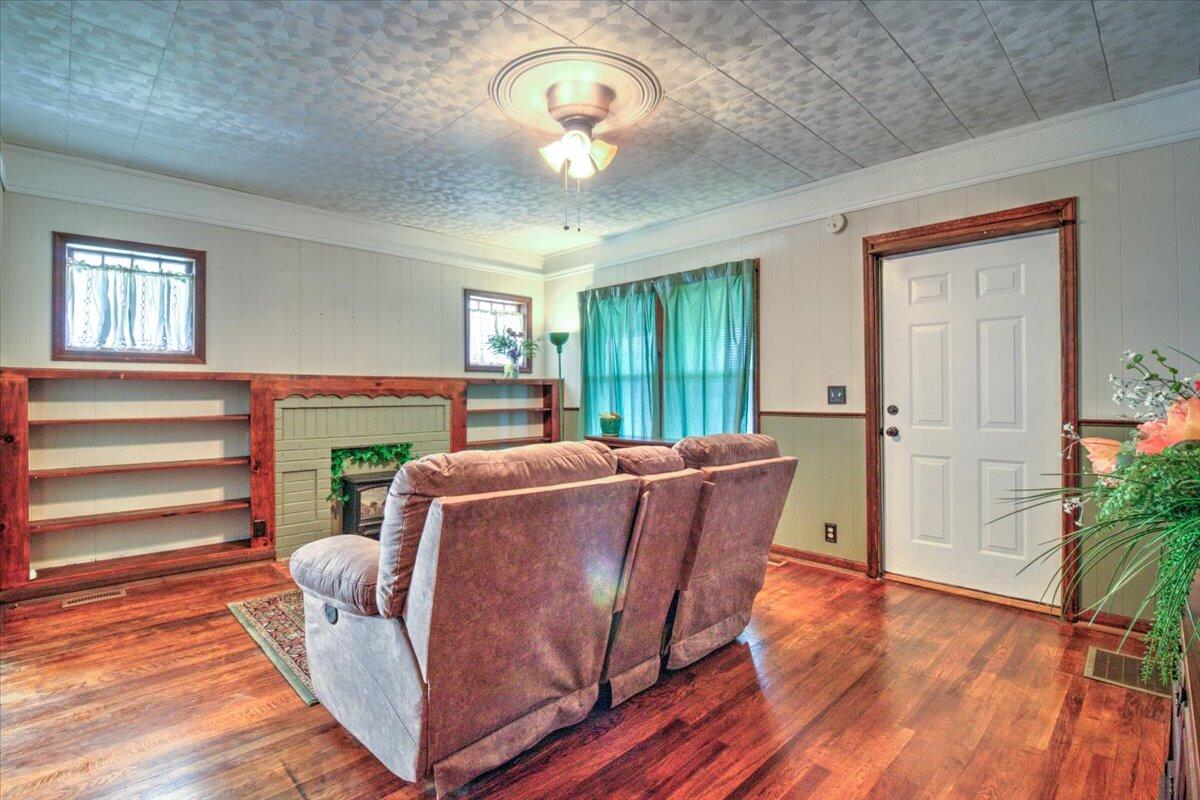 1219 Siam Road Elizabethton, TN 37643 - Photo 12 of 33 13-1219_Siam-10