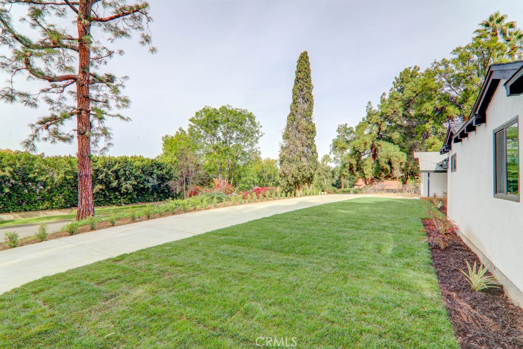 6174 Hawarden Drive Riverside, CA 92506 - Photo 9 of 51