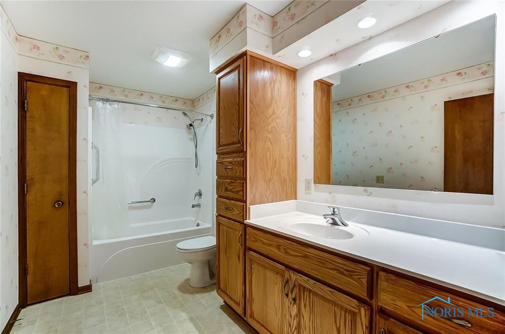 831 Fox Run Road, Unit U12 Findlay, OH 45840 - Photo 15 of 27 Gallery Image 15