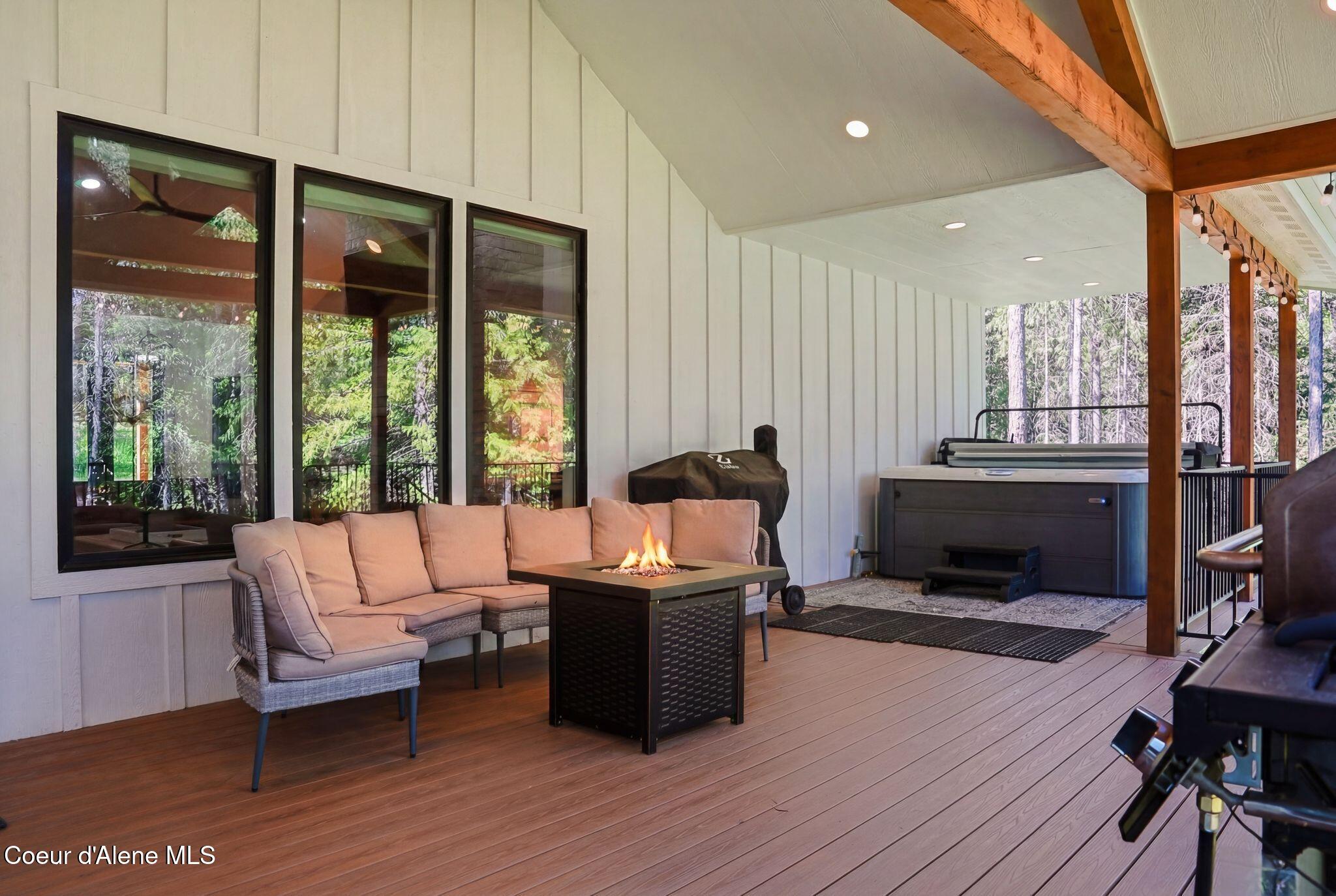 95 Klickitat Road Cocolalla, ID 83813 - Photo 48 of 66 Covered Deck