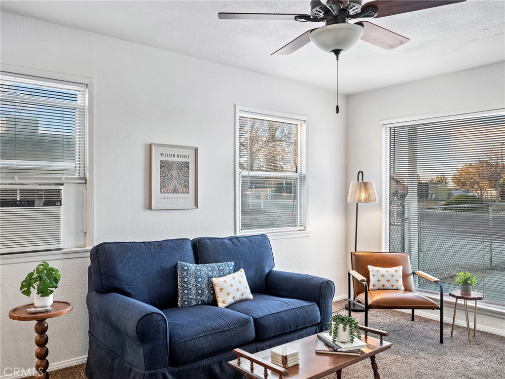 16129 Smoke Tree Street Hesperia, CA 92345 - Photo 12 of 36