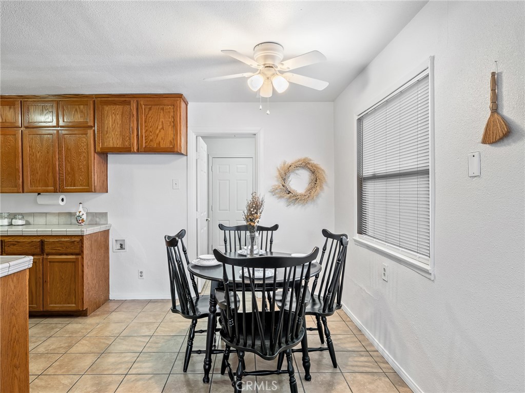 16129 Smoke Tree Street Hesperia, CA 92345 - Photo 16 of 36