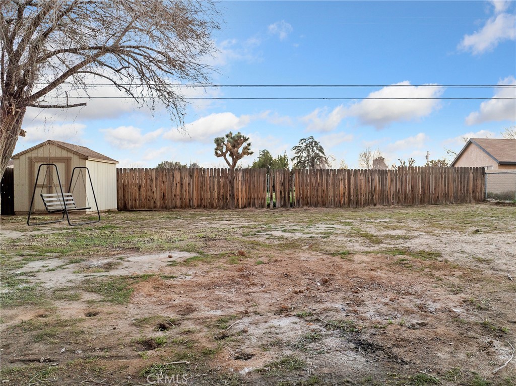16129 Smoke Tree Street Hesperia, CA 92345 - Photo 30 of 36