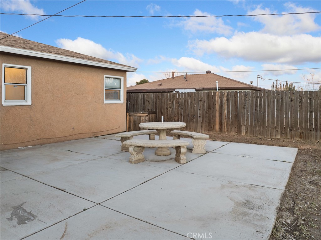 16129 Smoke Tree Street Hesperia, CA 92345 - Photo 32 of 36