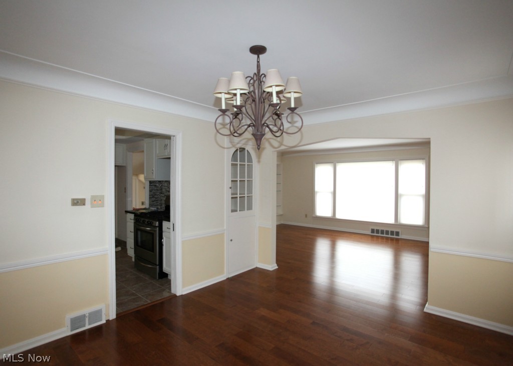 2384 Traymore Road Cleveland, OH 44118 - Photo 8 of 25