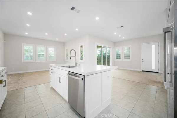 $5,700 | 229 Chorus, Irvine, CA 92618