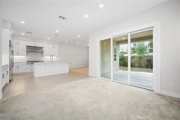 $5,700 | 229 Chorus, Irvine, CA 92618