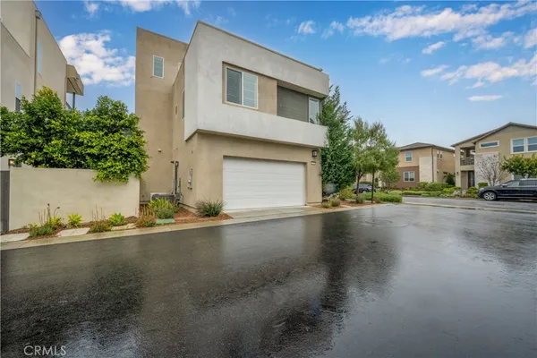 $5,700 | 229 Chorus, Irvine, CA 92618