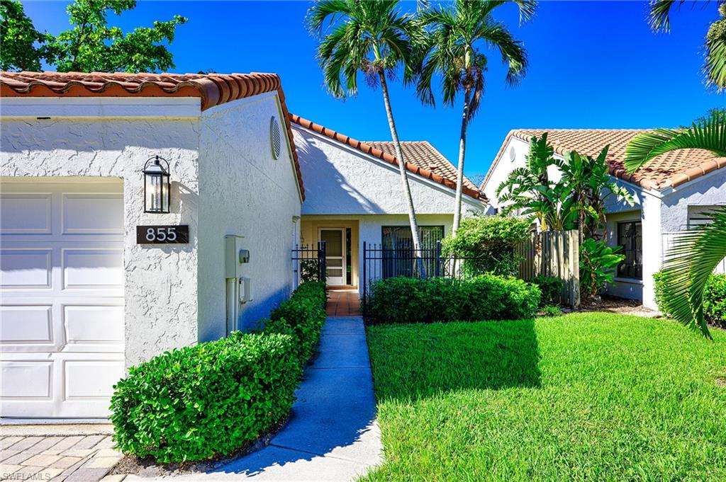 855 Reef Point Circle Naples, FL 34108 - Photo 4 of 39