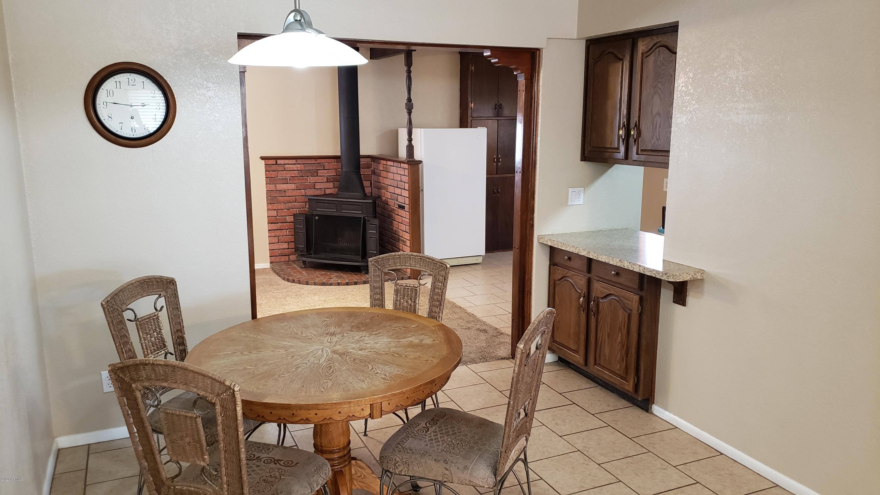 310 Fairhaven Road Kearny, AZ 85137 - Photo 5 of 24 Eat in Kitchen