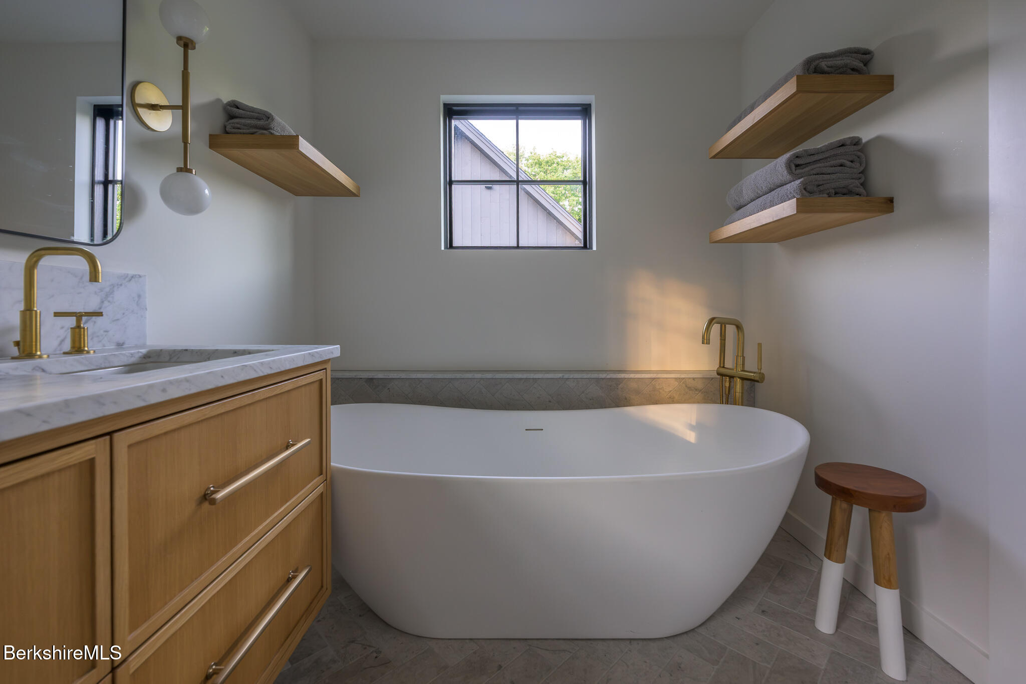 74 Seekonk Cross Road Great Barrington, MA 01230 - Photo 34 of 48 74 Primary bath