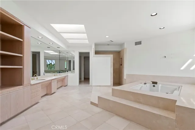 $25,000 | 2 Inverness Lane, Newport Beach, CA 92660