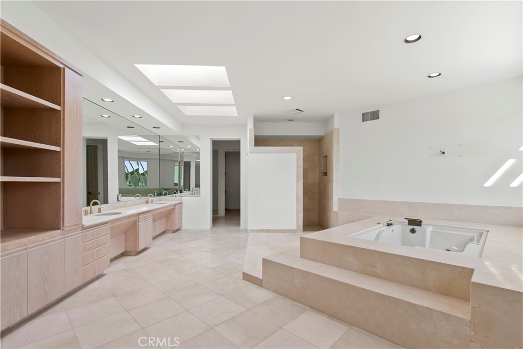 2 Inverness Lane Newport Beach, CA 92660 - Photo 22 of 26