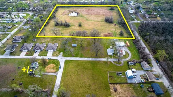 $100,000 | 166-171 St Clinton Mo 64735 Street, Clinton, MO 64735