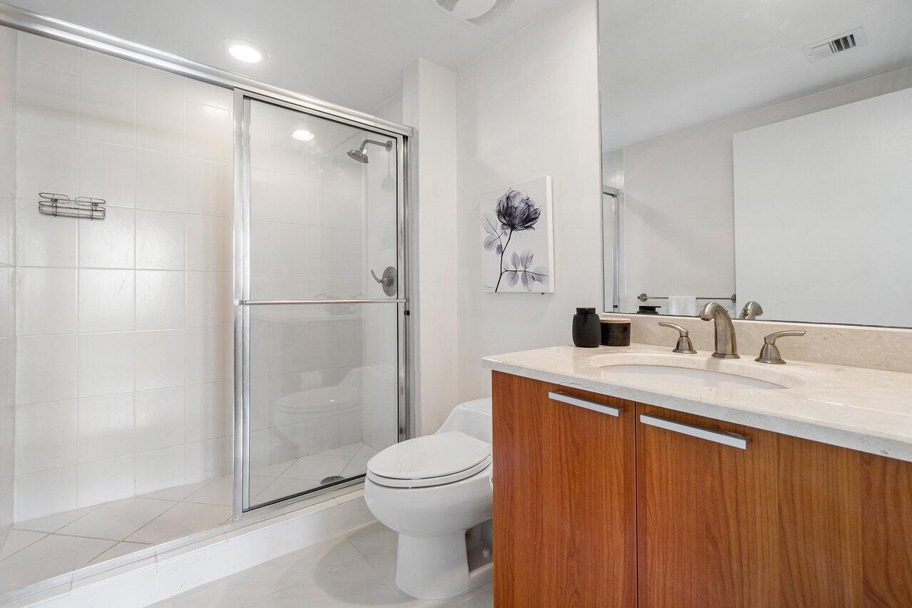 2650 Lake Shore Drive, Unit 1003 Riviera Beach, FL 33404 - Photo 21 of 56 Guest Bath #1