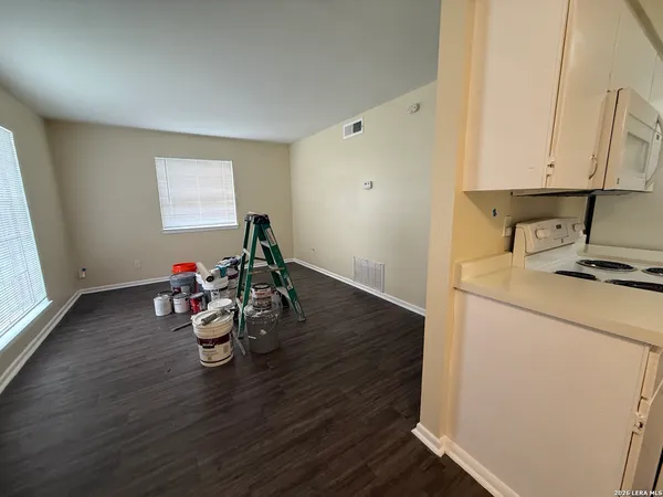 $1,175 | 10815 Baltic Drive, Unit 1, San Antonio, TX 78213