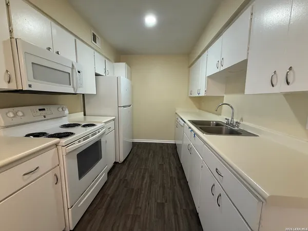 $1,175 | 10815 Baltic Drive, Unit 1, San Antonio, TX 78213