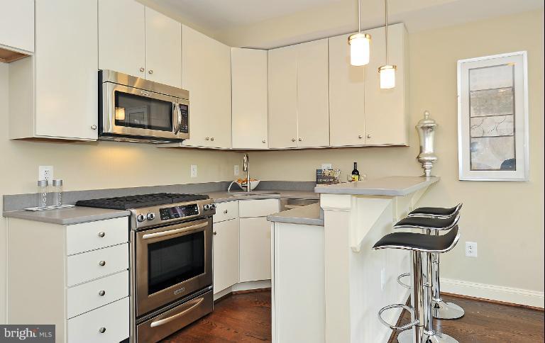 2714 Ontario Road Northwest, Unit 5 Washington, DC 20009 - Photo 13 of 24 Kitchen