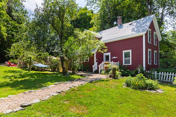 9 Clark's Road Amesbury, MA 01913 - Photo 1 of 23 Gallery Image 1