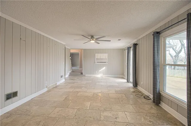 $385,000 | 4505 Northwest 79th Terrace, Kansas City, MO 64151