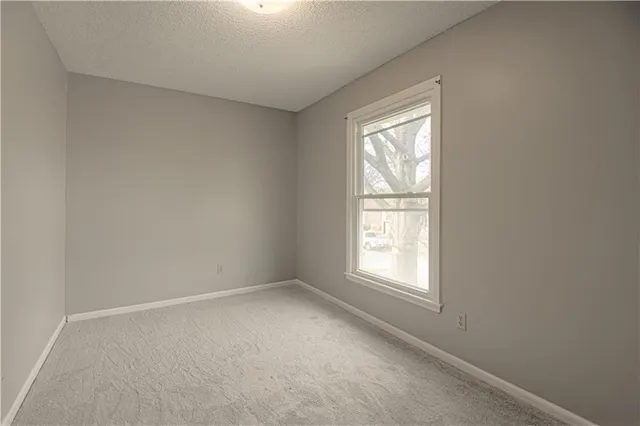 $385,000 | 4505 Northwest 79th Terrace, Kansas City, MO 64151