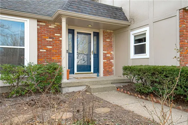 $385,000 | 4505 Northwest 79th Terrace, Kansas City, MO 64151