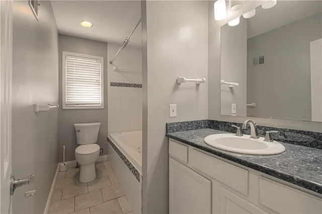 $385,000 | 4505 Northwest 79th Terrace, Kansas City, MO 64151