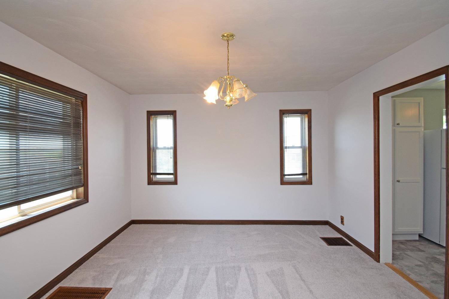 2460 East Galbraith Road Reading, OH 45237 - Photo 17 of 27