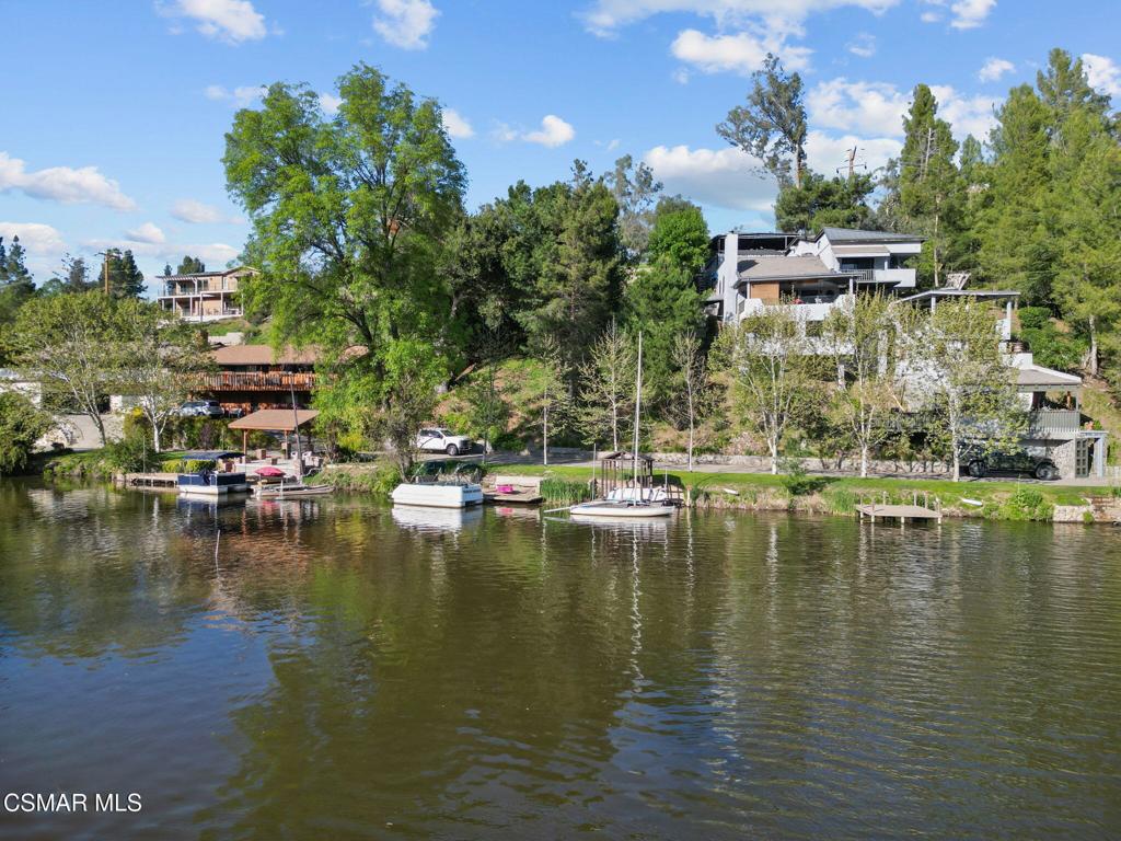 2239 Pinecrest Road Agoura Hills, CA 91301 - Photo 12 of 26