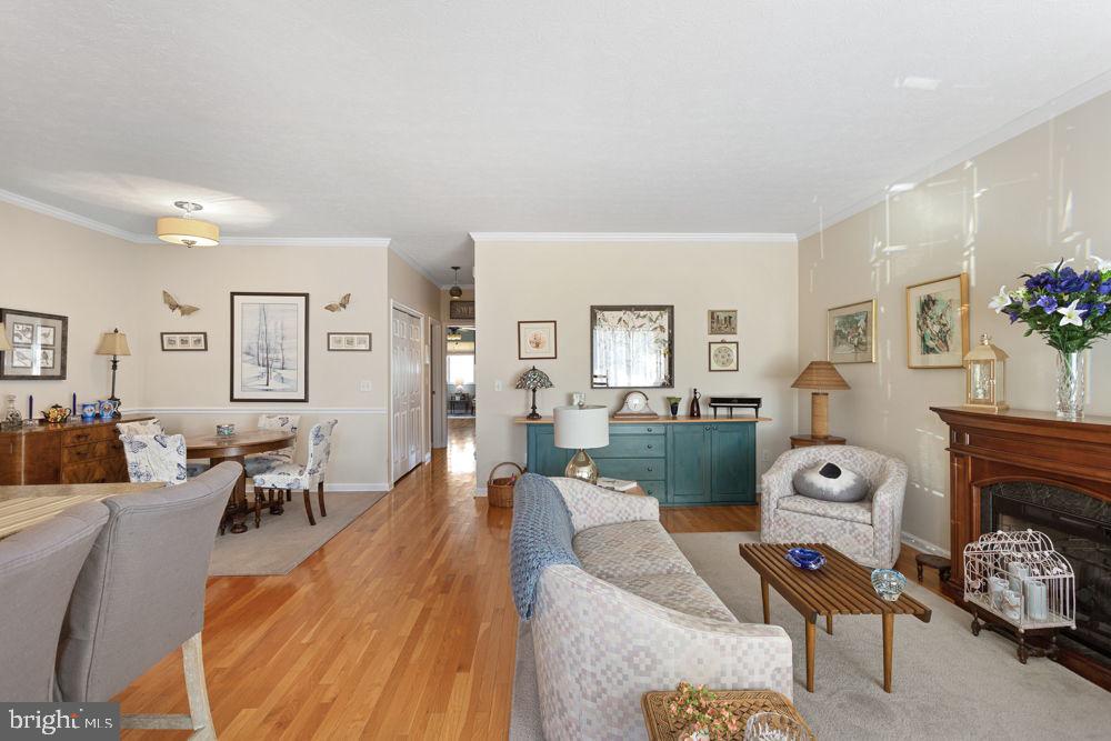 294 Ridgewood Avenue Broadway, VA 22815 - Photo 3 of 23 Living Room
